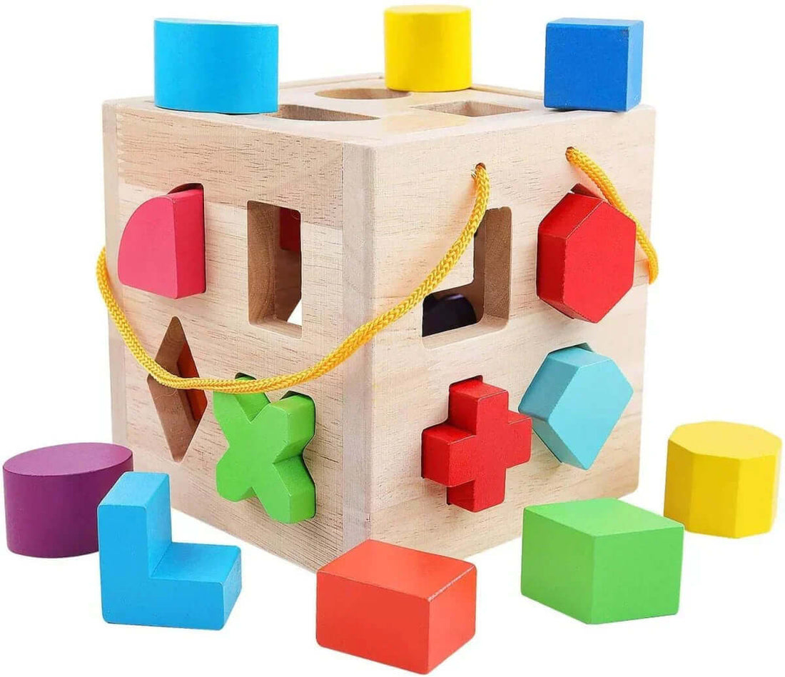 Montessori Formensortierbox aus Holz - Farben &amp; Formen lernen