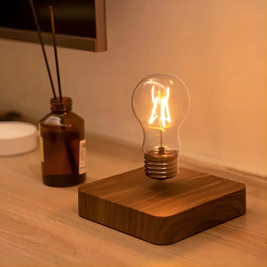 Schwebende LED-Tischlampe mit Walnussfuß