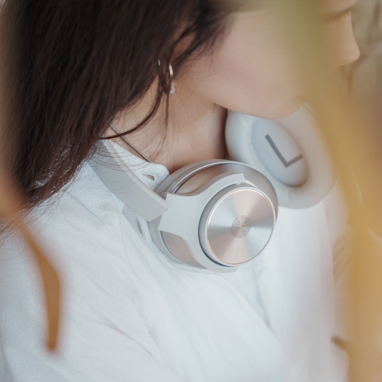 OneOdio A-Serie Aktive Geräuschunterdrückende Drahtlose Kopfhörer – Over-Ear Komfort | Bluetooth 5.0 - Eingebaute Mikrofon, Typ C Ladeanschluss &amp; Tragetasche