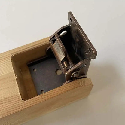 Zelara - Nutze kleine Räume optimal aus, indem du Klapptische selbst herstellst!