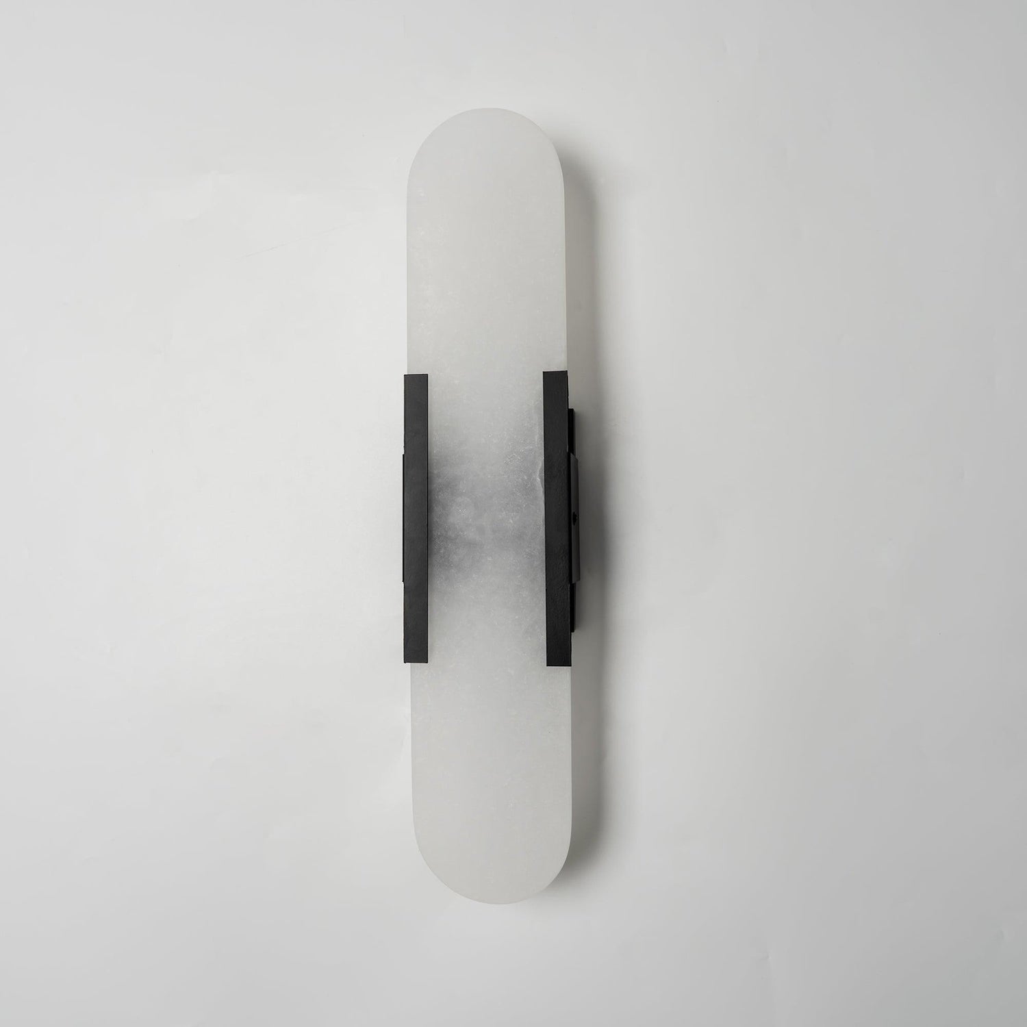 Langgestreckte Alabaster-Wandleuchte