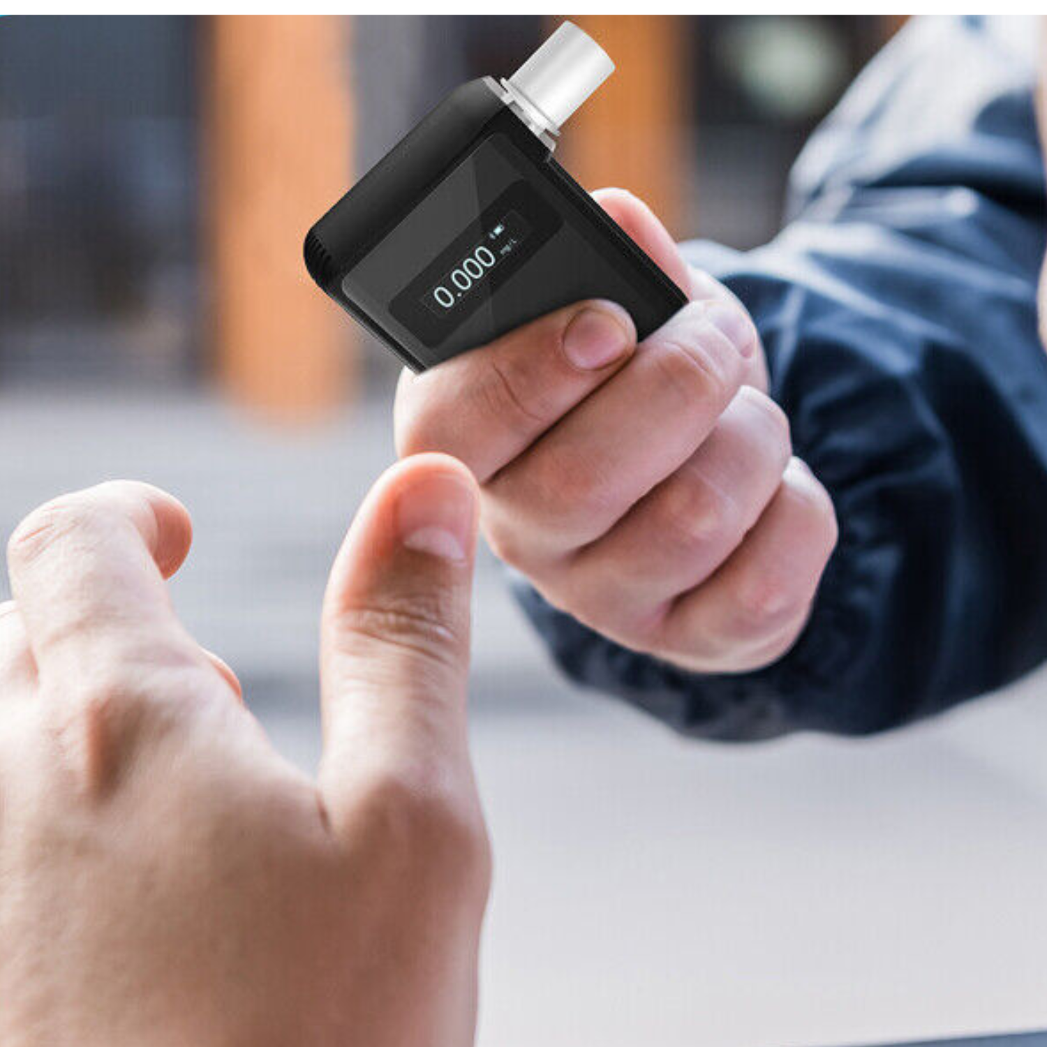 Tragbarer Alkoholtester – Smartes Atemalkoholmessgerät für Auto &amp; Zuhause