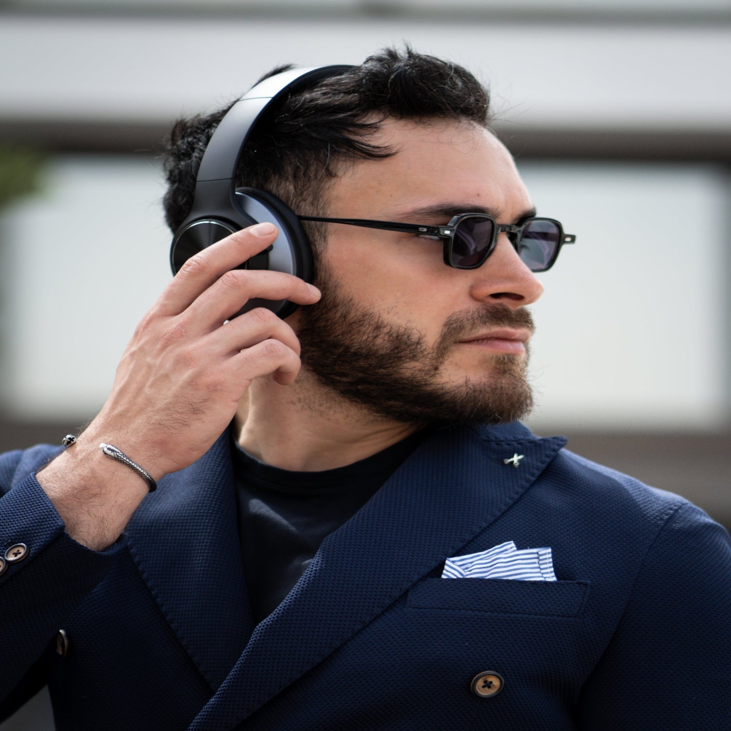 OneOdio A-Serie Aktive Geräuschunterdrückende Drahtlose Kopfhörer – Over-Ear Komfort | Bluetooth 5.0 - Eingebaute Mikrofon, Typ C Ladeanschluss &amp; Tragetasche