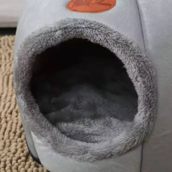 SchlummerNest – Das warme Katzenbett für tiefenentspannten Schlaf