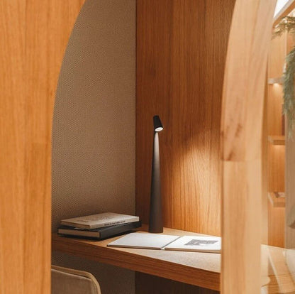 Tragbare LED Tischleuchte, dimmbar, Alu