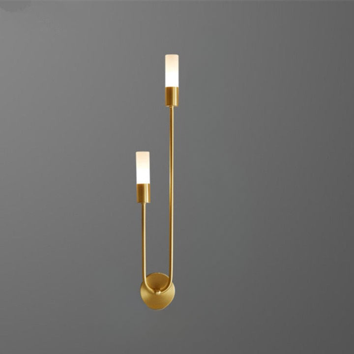 Moderne LED-Wandleuchte mit warmem Licht