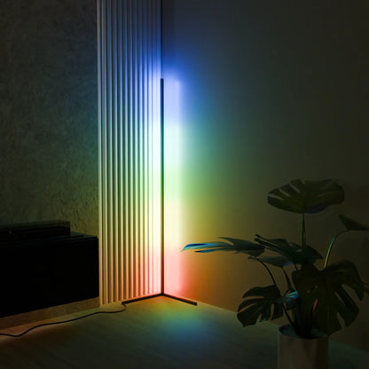Luna Stehlampe - Moderne Lampe für stilvolle Interieurs