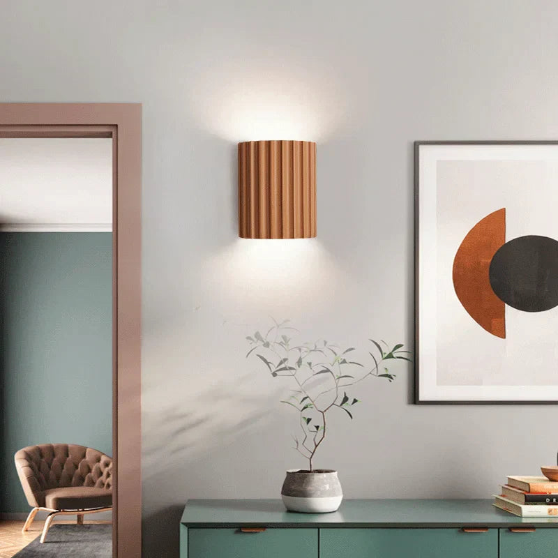 Moderne Wandapplikationen aus Kunstharz für elegante Räume