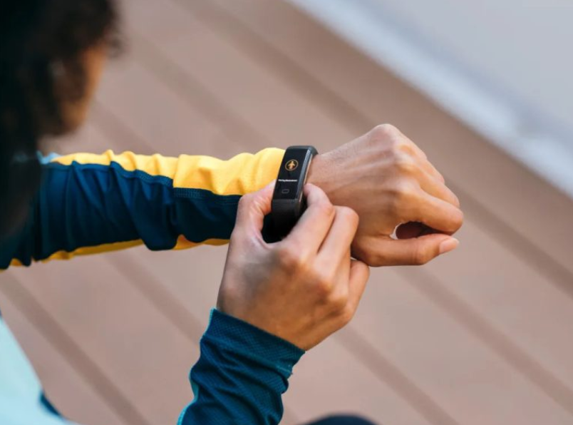 Gesundheitstracker Smartwatch - Blutdruck- &amp; Herzfrequenzüberwachung