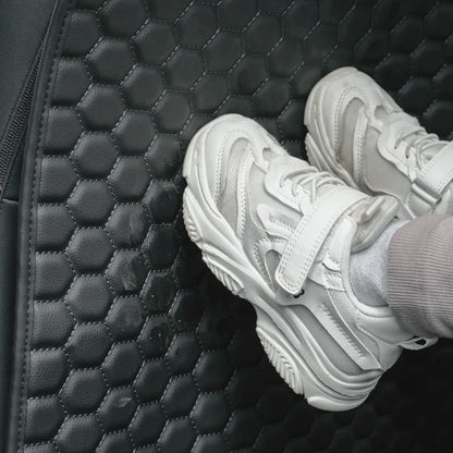 Wasserdichter Autositz-Rückenschutz 60x40 cm – Abwaschbarer Schonbezug mit rutschfester Rückseite für Familien &amp; Vielfahrer