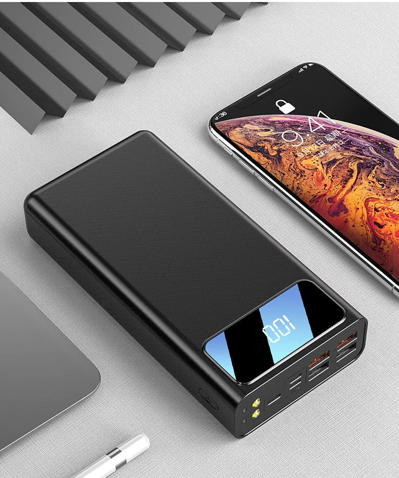 Powerbanks mit drei USB-Anschlüssen und Schnellladefunktion