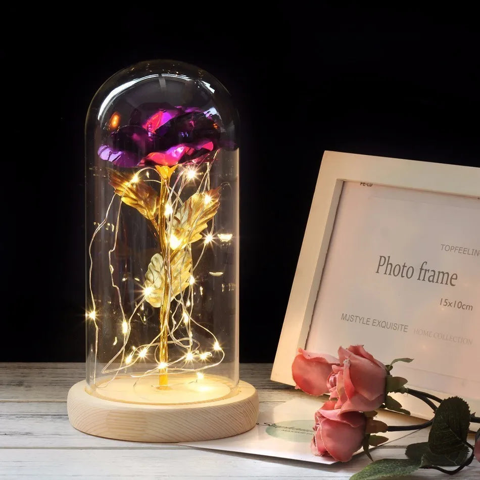 Ewige Rose in Glasdome | Handverlesen, LED-beleuchtet &amp; Ideal für romantische Geschenke und Wohnkultur