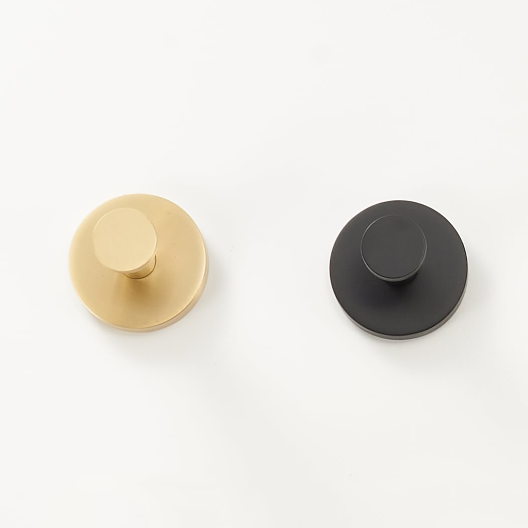 KRAM Massiver Messing Badhaak | Zeitgenössischer Haken