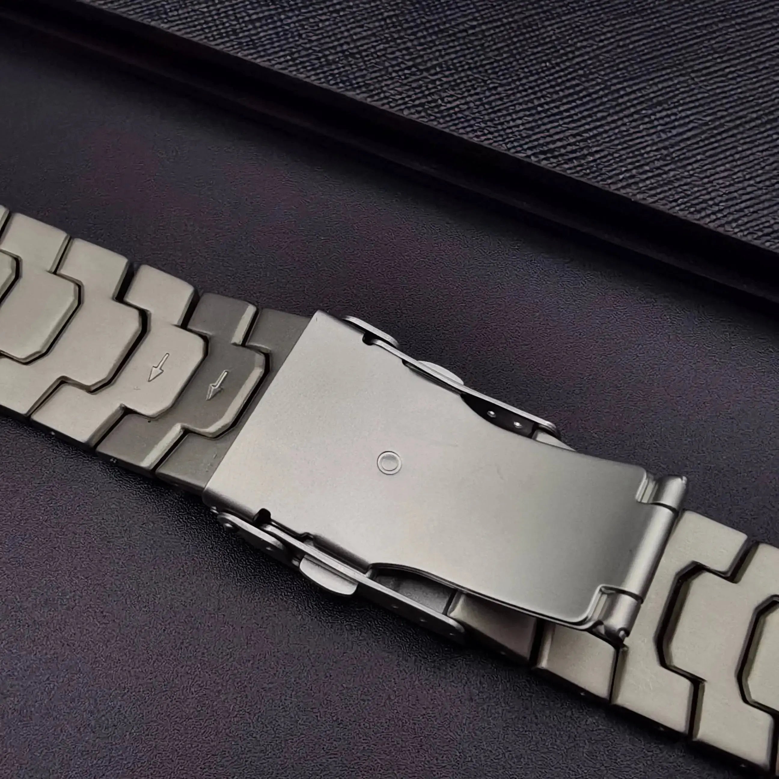 TitaniumFusion Luxe Titanium Uhrband für Samsung Galaxy Watch Ultra 47mm