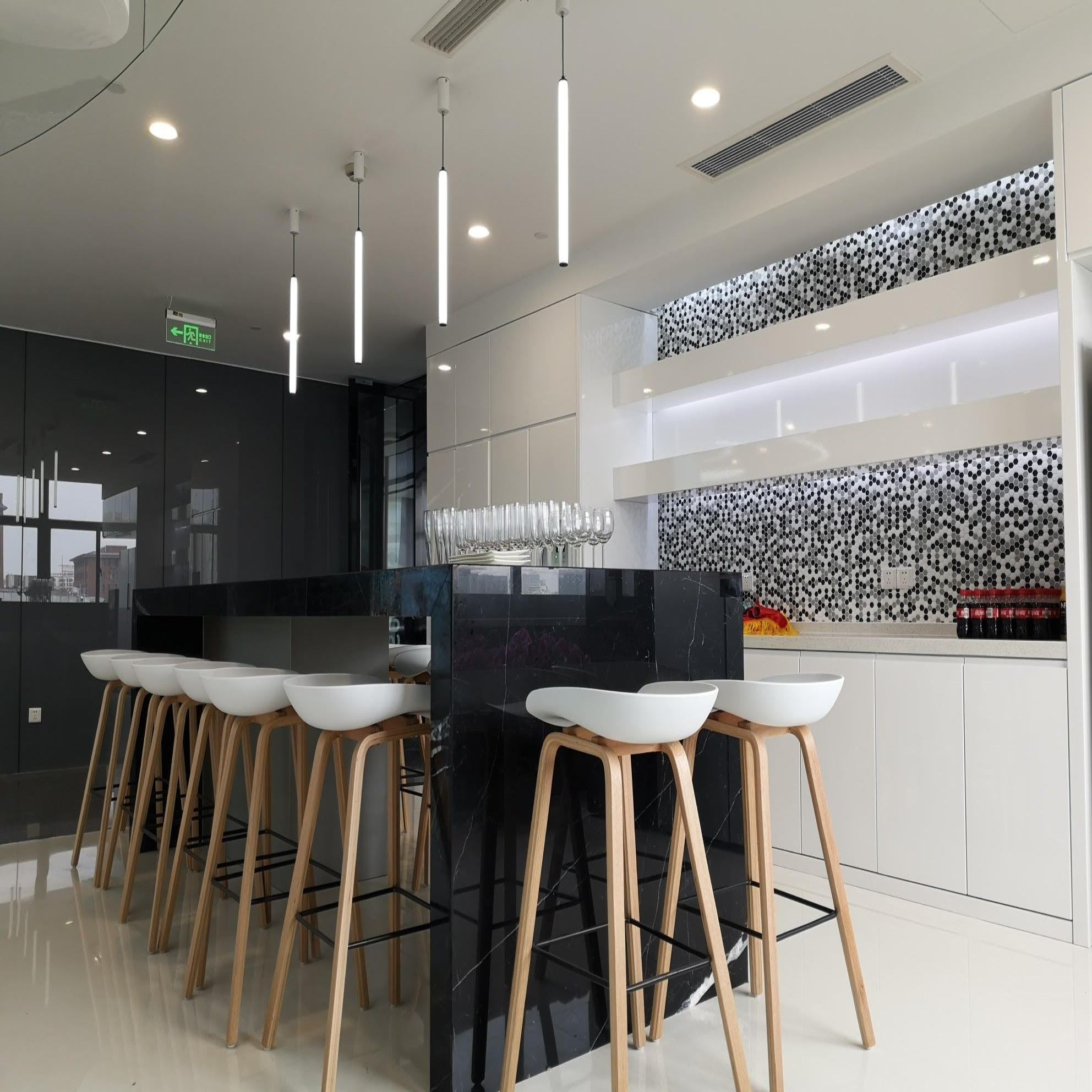 Rod Pendelleuchte Schwarz | Moderne Hängelampe für Esszimmer