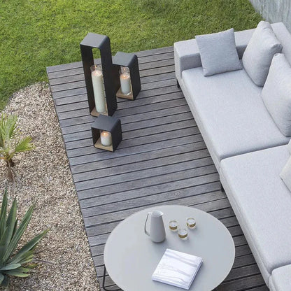 Solarbetriebene Landschaftswegleuchte