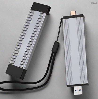 Externe M.2 NVMe SSD Gehäuse | USB 3.1 &amp; USB 3.2 Gen 2, 10 Gbit/s, M-Key Adapter mit JMS583 Chip - Duri