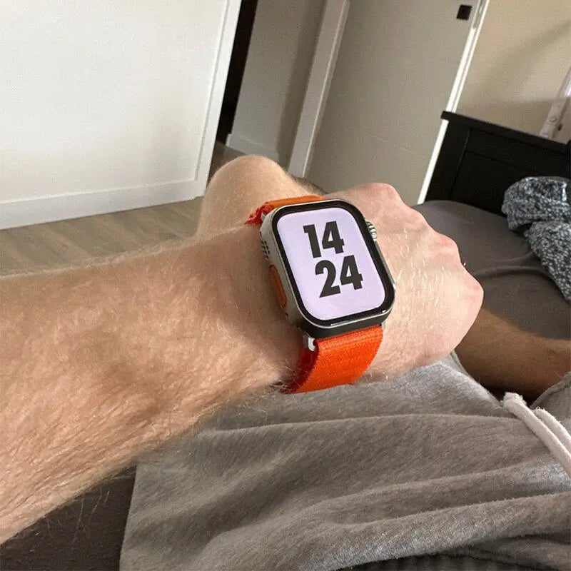 Ultimatives Schutzpaket: Nylonband und Gehäuse-Displayschutz für die Apple Watch