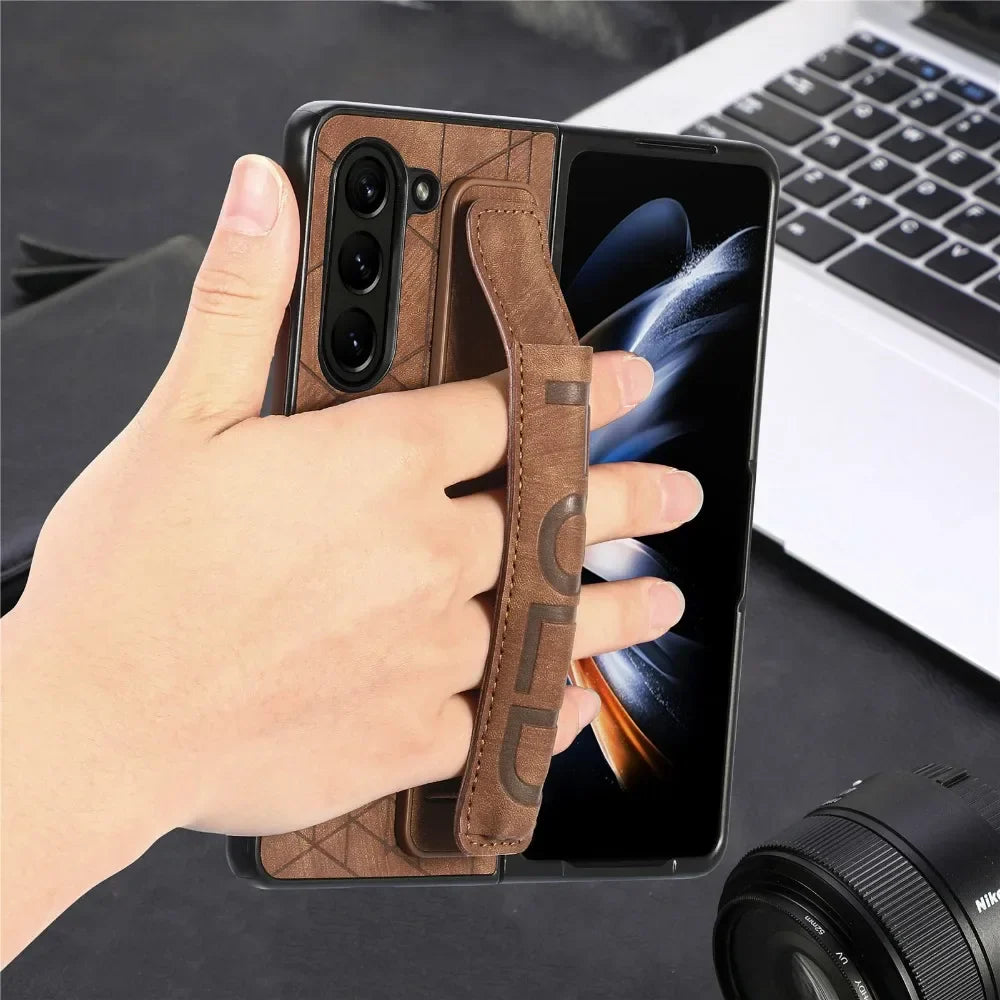 Zelara Ultra Leicht PU Leder Hülle mit Handgelenkband Stifthalter für Samsung Galaxy Z Fold 6 5 4 Serie