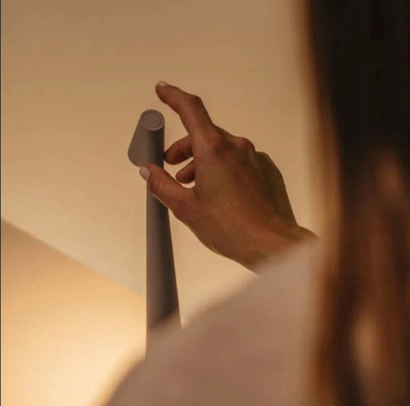 Zelara am Schreibtisch LED Nordlicht – 3 Intensitäten, kabelloses skandinavisches Design