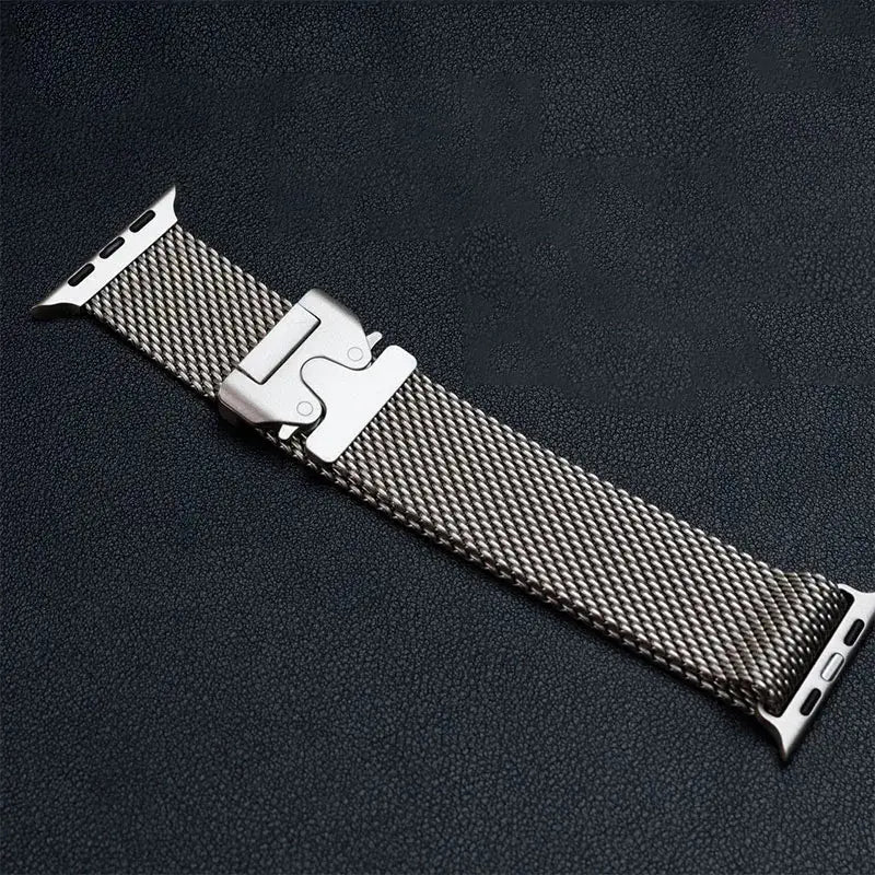 TitanMesh Pro - Exklusive Titan Milanese Loop Band für Apple Watch Series 10