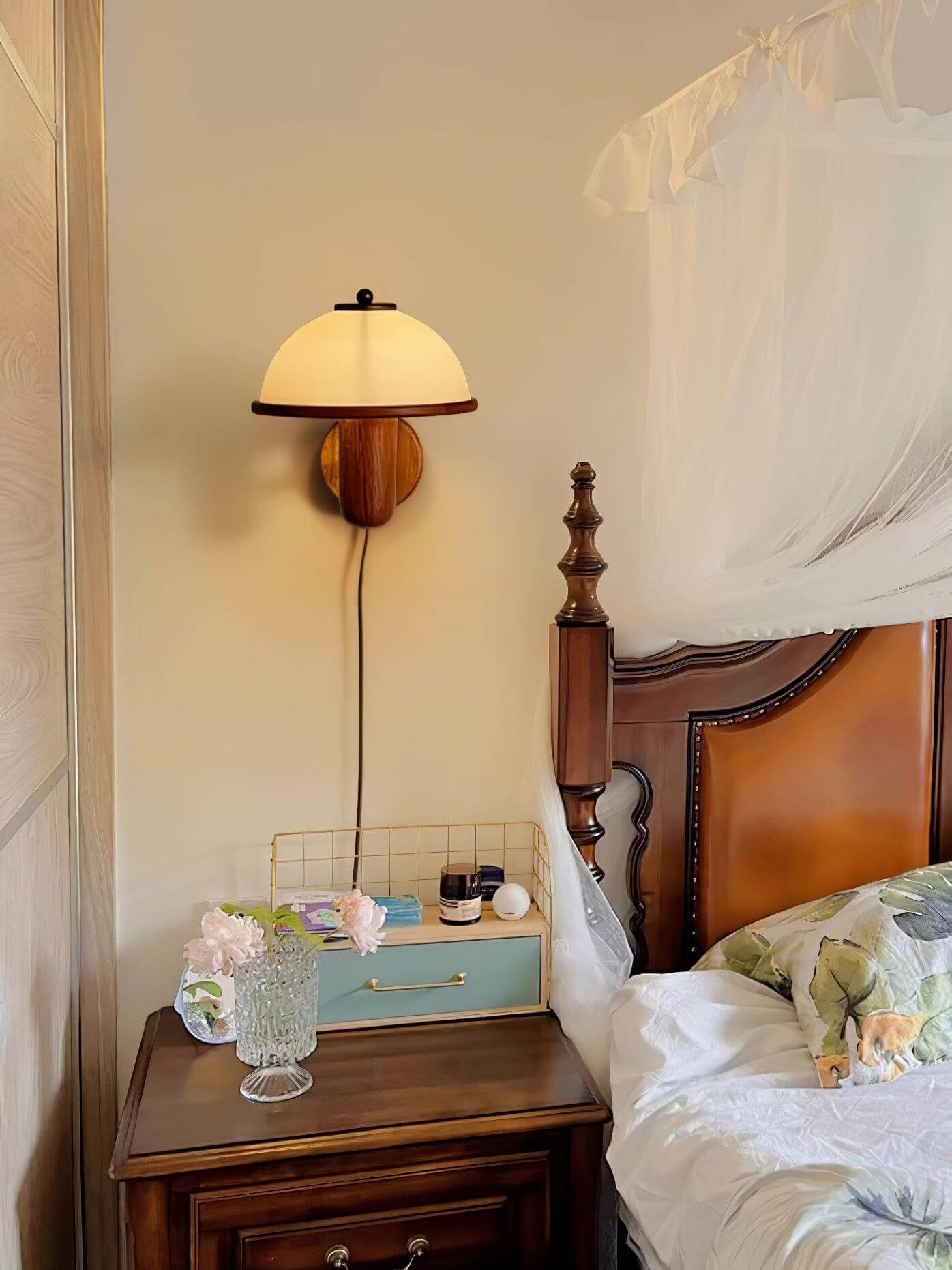 Pilz Design Wandleuchte Holz Modern