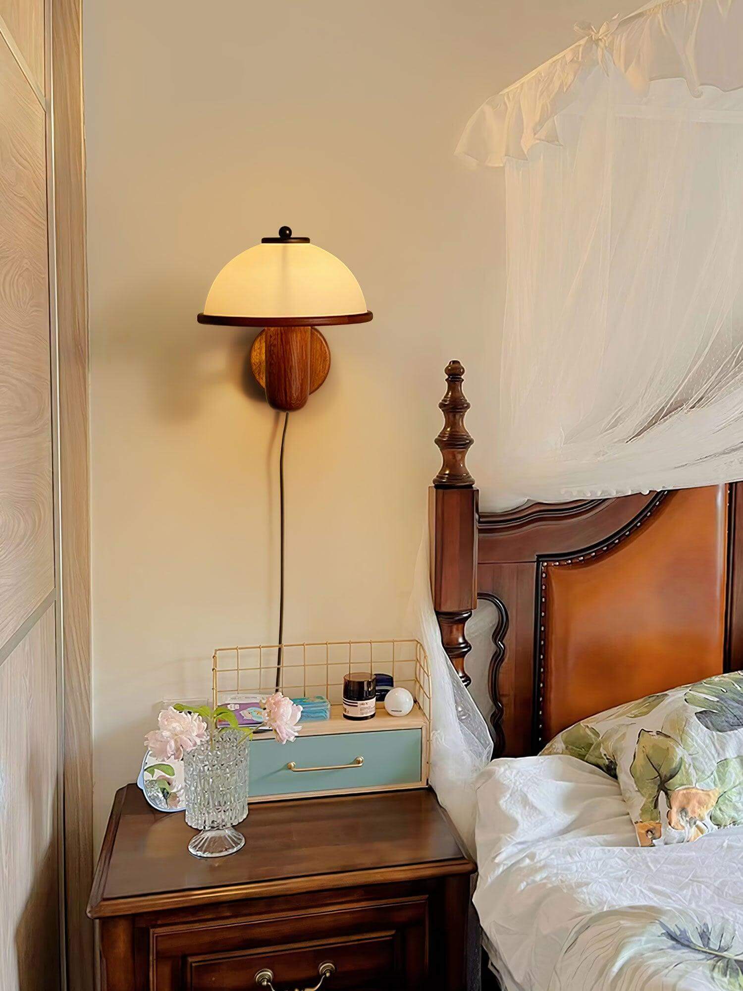 Pilz Design Wandleuchte Holz Modern