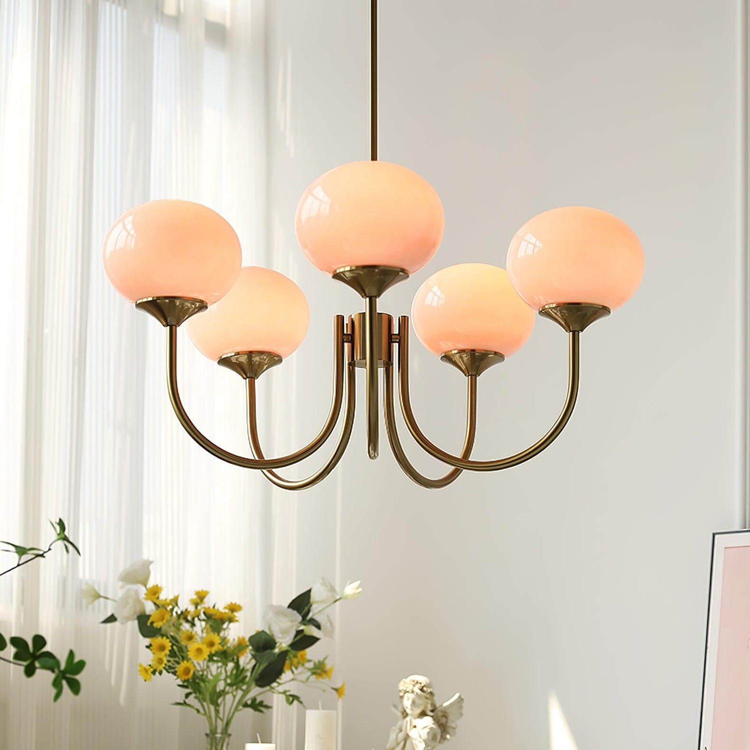 Moderner Kronleuchter mit Rosa Glasschirmen