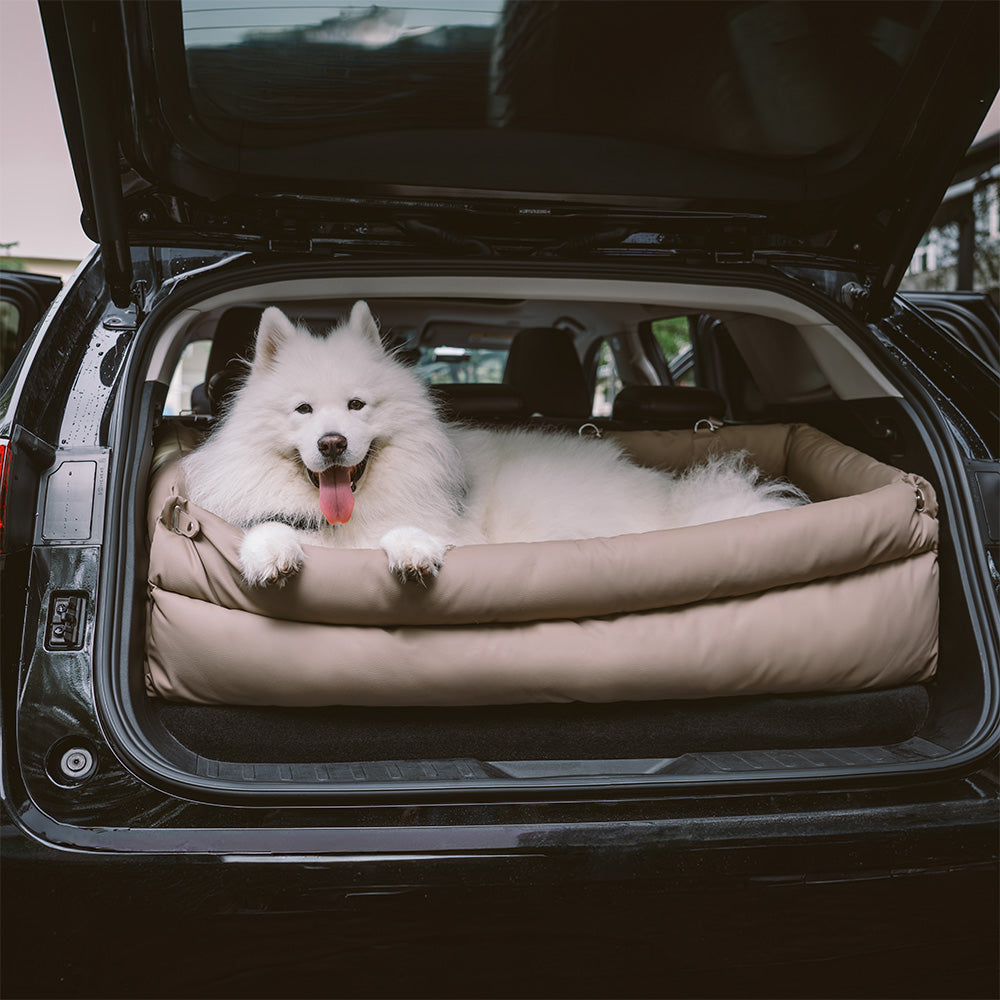 Hundeautositz aus Kunstleder - Sicherheit &amp; Stil | Urban Voyager