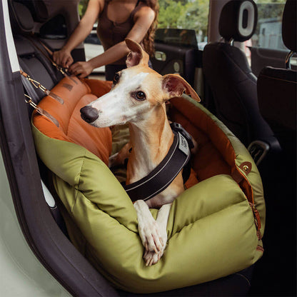 Hundeautositz aus Kunstleder - Sicherheit &amp; Stil | Urban Voyager