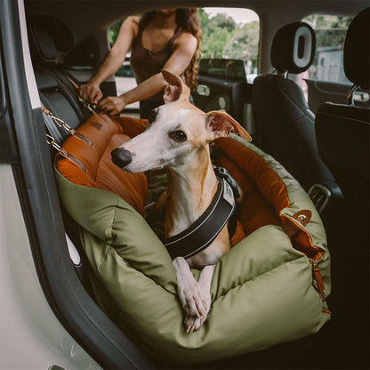 Hundeautositz aus Kunstleder - Sicherheit &amp; Stil | Urban Voyager