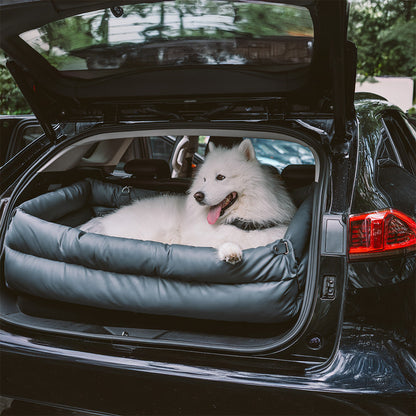 Hundeautositz aus Kunstleder - Sicherheit &amp; Stil | Urban Voyager