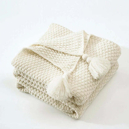 Kuschelige Strickdecke mit Fransen - Wohndecke aus weicher Wolle