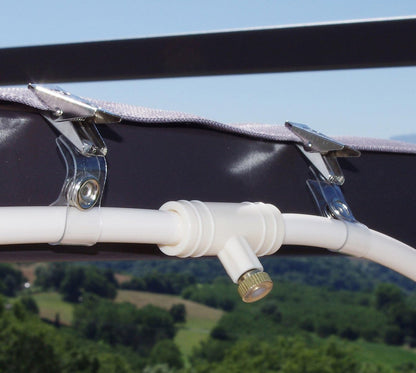 Sprühbewässerungssystem – Flexibler Wasserschlauch mit Düsen