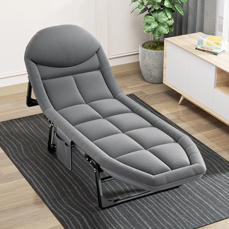 Klappbett mit eingebautem Kissen und Seitentasche