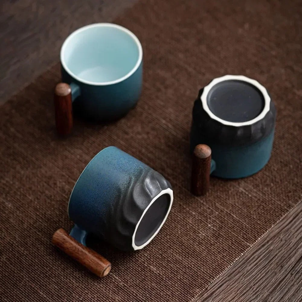Vintage Espresso-Tassen mit Holzgriff