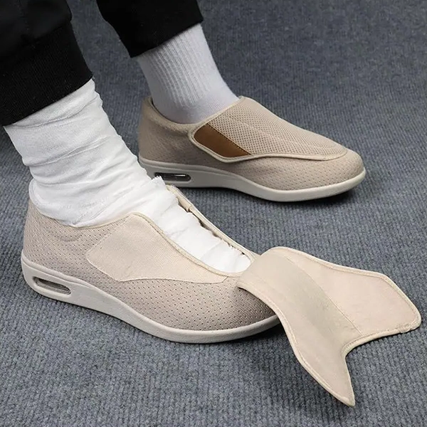 Breite Diabetikerschuhe für geschwollene Füße