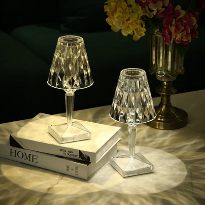 Kristall-Tischlampe - Luxuriöse Beleuchtung | CrystalLuxe