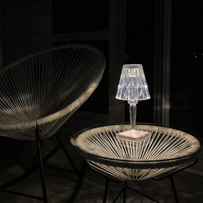 Kristall-Tischlampe - Luxuriöse Beleuchtung | CrystalLuxe