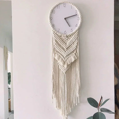 Wanduhr im Boho-Stil