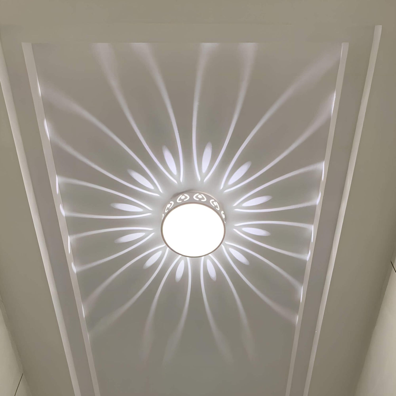 Moderne LED-Deckenleuchte - Beleuchtung für Flur, Balkon