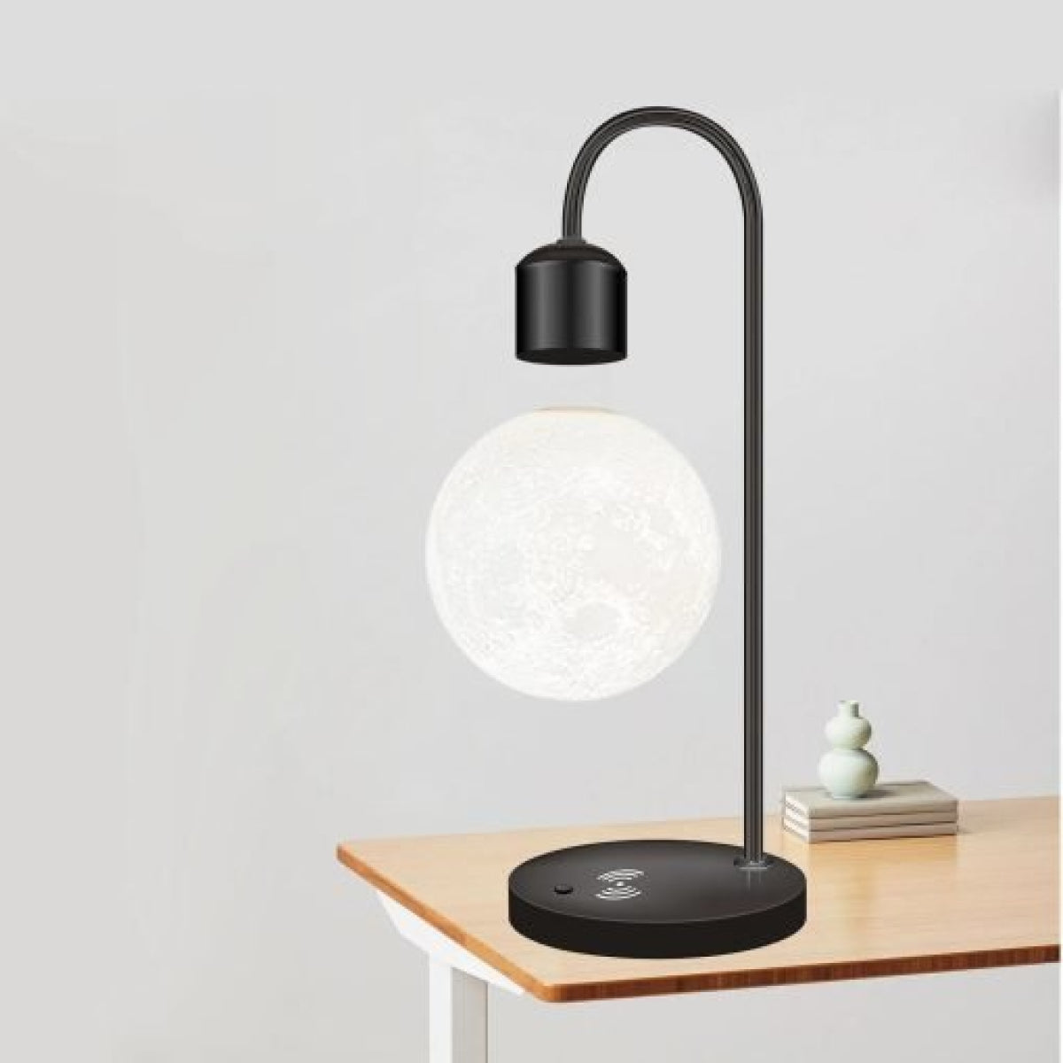Schwebende LED Lampe mit kabellosem Handy-Ladegerät – Moderne Design Tischlampe aus Aluminium und Holz