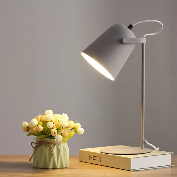 Nordic Tischlampe mit Eisen Eimer Design und Macaron Farben – Kreativ &amp; Modern