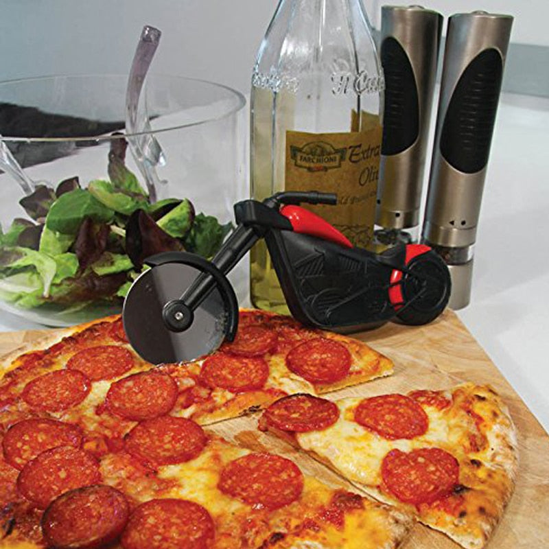 Pizzaschneider im Motorrad-Stil - MotoSlice | Edelstahl &amp; Design
