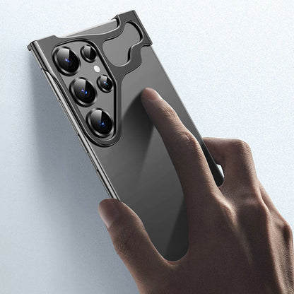 Kreative Metall-Skelett-Handyhülle für Samsung S24/23