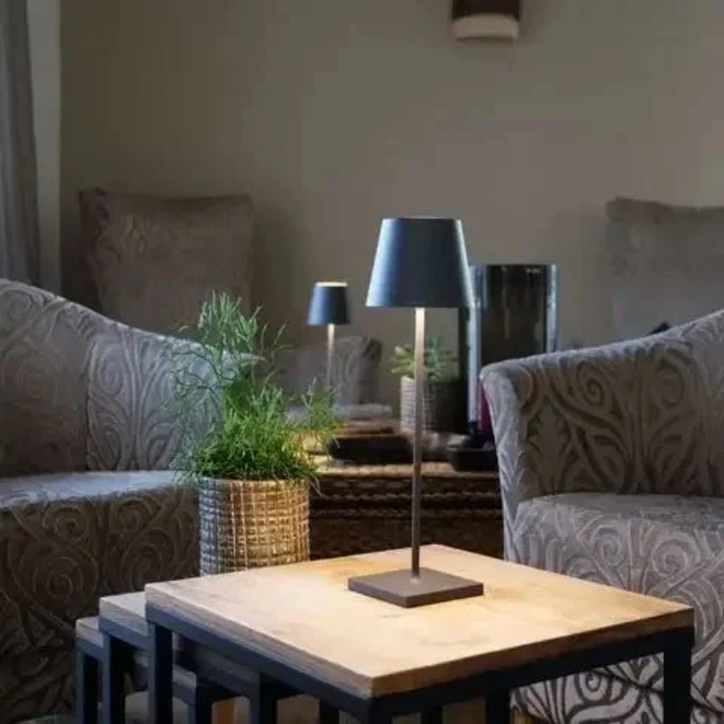 Touch-sensitive LED-Tischlampe - Kabellos | Stilvolles Design